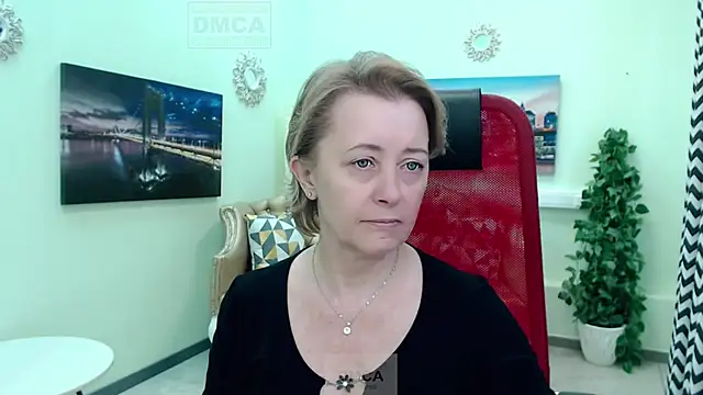 MONA W online show from 04/07/26, 11:10