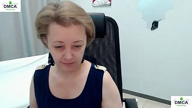 Snapshot of MONA_W chatting on 05/10/26, 07:35 MONA W online show from 05/10/26, 07:35