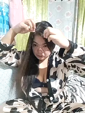 Snapshot of Zyramae_25 chatting on 02/05/26, 01:49 Zyramae 25 online show from 02/05/26, 01:49