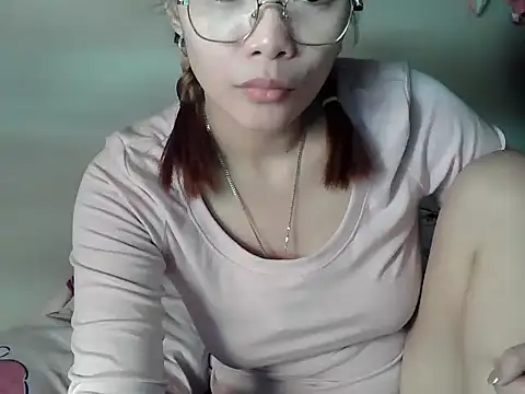 Snapshot of sangkissed92 chatting on 03/17/26, 01:32 sangkissed92 online show from 03/17/26, 01:32