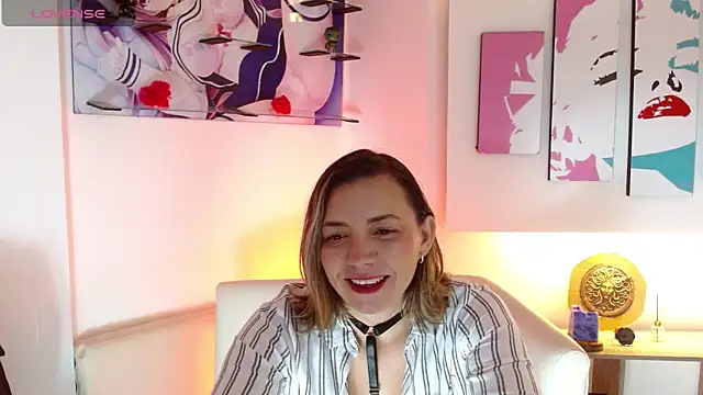 Snapshot of milfsecret69 chatting on 05/03/26, 11:38 milfsecret69 online show from 05/03/26, 11:38