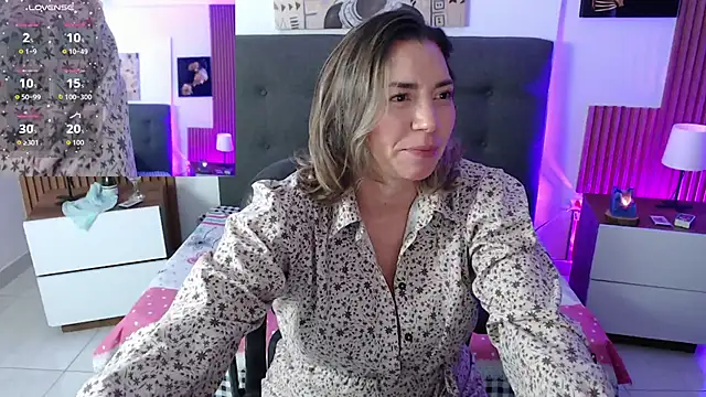 Snapshot of milfsecret69 chatting on 05/07/26, 11:37 milfsecret69 online show from 05/07/26, 11:37