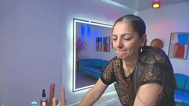 Snapshot of Madame_scarlett chatting on 04/24/26, 11:34 Madame scarlett online show from 04/24/26, 11:34