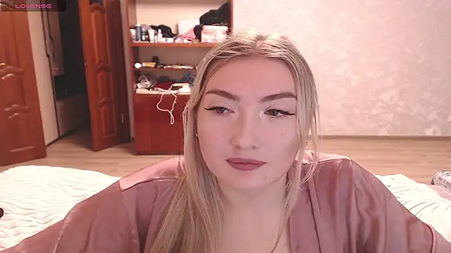 MiraRoy online show from 02/09/26, 03:38