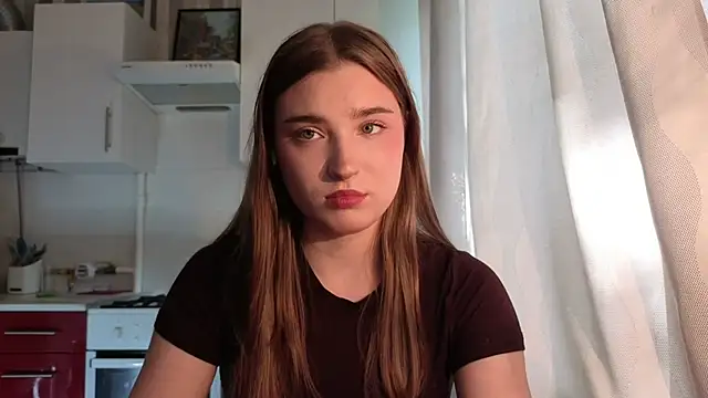 Snapshot of LissaBliss chatting on 05/17/26, 02:02 LissaBliss online show from 05/17/26, 02:02
