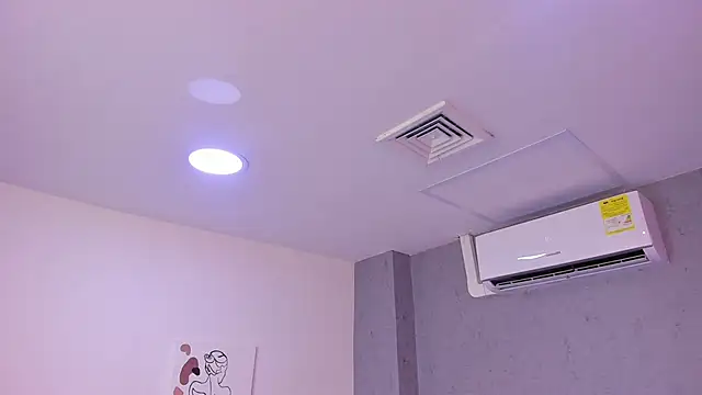 lil miia online show from 04/18/26, 07:07