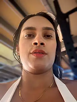 Snapshot of LunaHeat chatting on 02/27/26, 03:01 LunaHeat online show from 02/27/26, 03:01