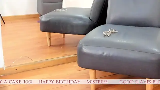 Snapshot of Oliviia_williams chatting on 02/20/26, 11:32 Oliviia williams online show from 02/20/26, 11:32