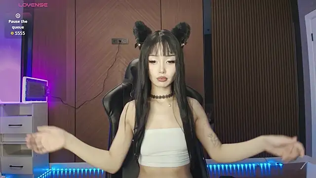 Snapshot of dionlee9 chatting on 03/04/26, 12:16 dionlee9 online show from 03/04/26, 12:16