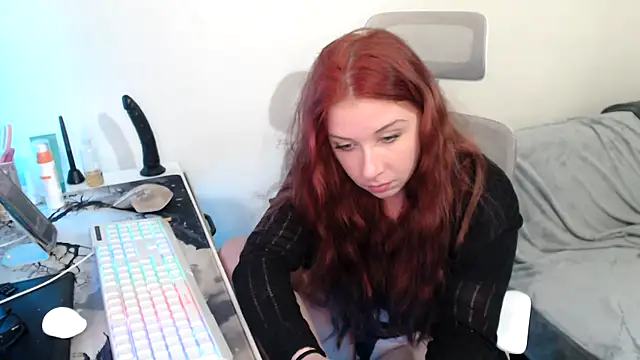 Snapshot of AustrianGirl99AtWork chatting on 02/20/26, 12:40 AustrianGirl99AtWork online show from 02/20/26, 12:40