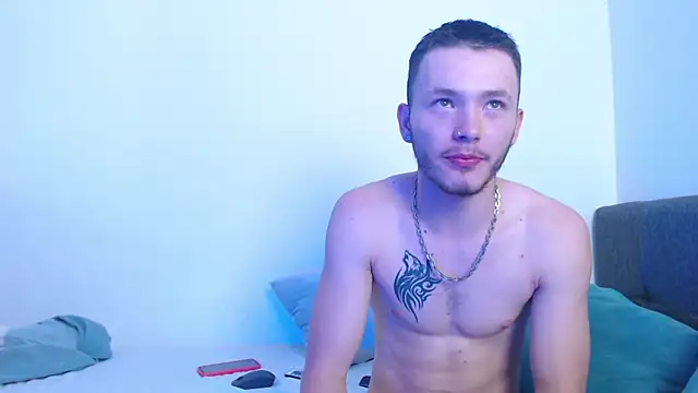 Snapshot of Ariana_Esteban07 chatting on 02/14/26, 04:09 Ariana Esteban07 online show from 02/14/26, 04:09