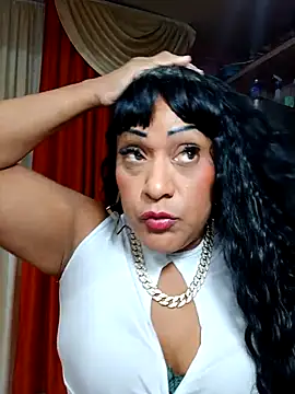 Snapshot of SabrinaColin chatting on 02/08/26, 11:08 SabrinaColin online show from 02/08/26, 11:08