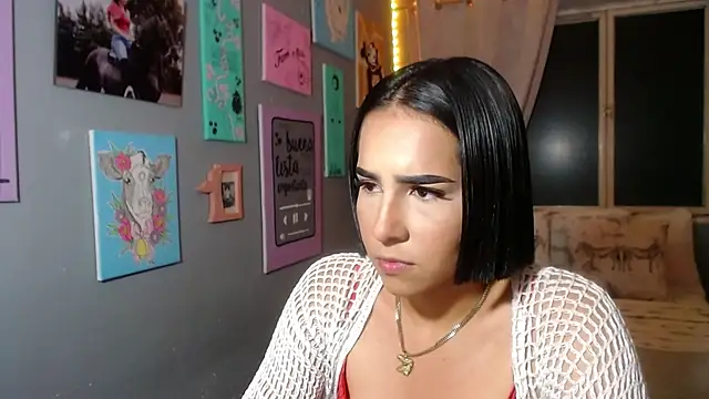 Snapshot of Evelyn_lovers_ chatting on 02/23/26, 11:57 Evelyn lovers online show from 02/23/26, 11:57