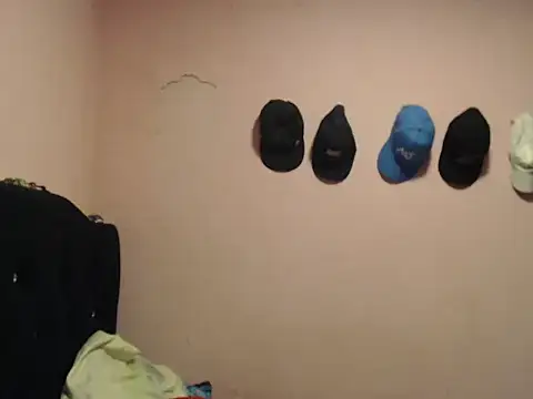 Snapshot of Cronos_Hot_8 chatting on 02/18/26, 11:39 Cronos Hot 8 online show from 02/18/26, 11:39