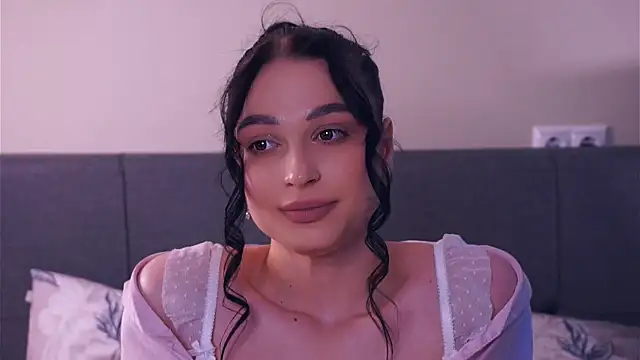 ZofiaSoshnik online show from 04/20/26, 07:44