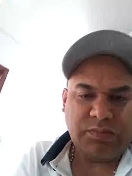 Snapshot of wessAndSandri chatting on 02/13/26, 07:54 wessAndSandri online show from 02/13/26, 07:54