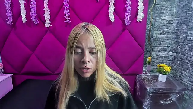 Snapshot of Dakota_Angell_ chatting on 02/14/26, 03:14 Dakota Angell online show from 02/14/26, 03:14