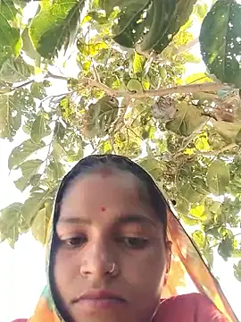 Snapshot of Gungun_thakur chatting on 02/11/26, 07:57 Gungun thakur online show from 02/11/26, 07:57