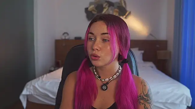 Sarah Pink online show from 01/14/26, 01:44