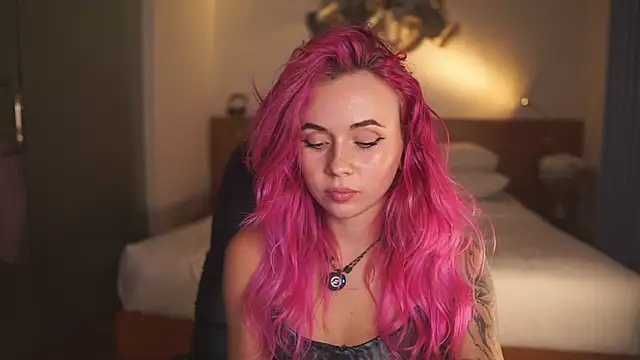 Sarah Pink online show from 05/01/26, 02:32