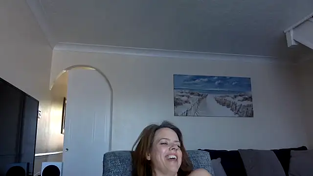 ElizabethArden42- online show from 04/18/26, 07:45