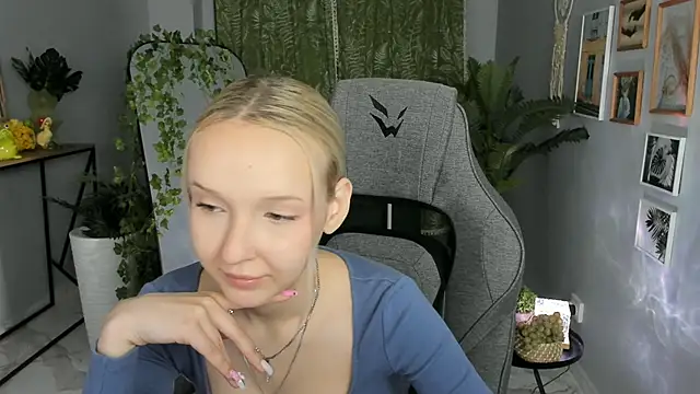 MaoqiBeverly online show from 04/20/26, 11:02