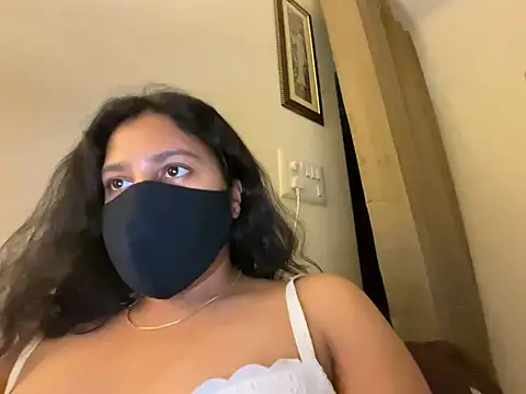 Snapshot of Anna_girl22 chatting on 04/18/26, 07:07 Anna girl22 online show from 04/18/26, 07:07