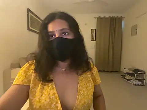 Snapshot of Anna_girl22 chatting on 07/11/26, 05:37 Anna girl22 online show from 07/11/26, 05:37