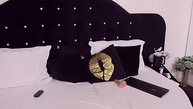 Snapshot of TatianaNova chatting on 01/31/26, 07:11 TatianaNova online show from 01/31/26, 07:11