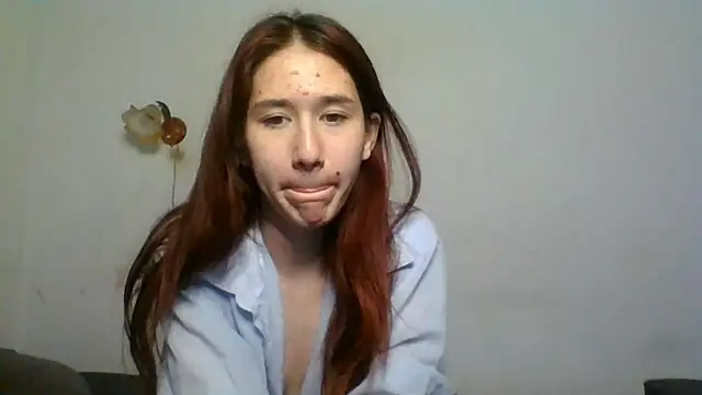Snapshot of NickiKisinger chatting on 05/02/26, 05:23 NickiKisinger online show from 05/02/26, 05:23
