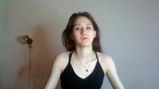 Snapshot of NickiKisinger chatting on 05/13/26, 07:28 NickiKisinger online show from 05/13/26, 07:28