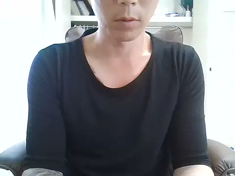 Snapshot of K0U-123 chatting on 06/16/26, 07:33 K0U-123 online show from 06/16/26, 07:33
