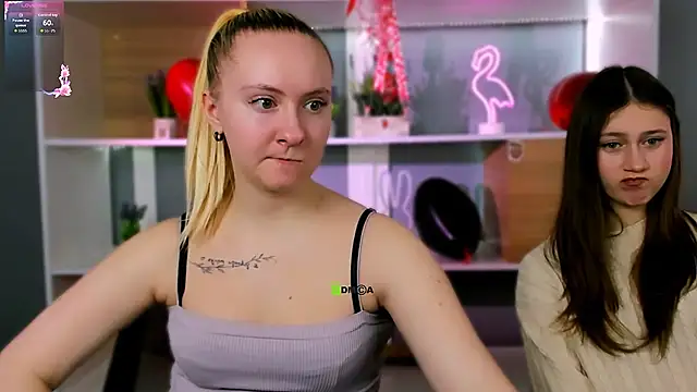 arianaa cat online show from 02/22/26, 08:57