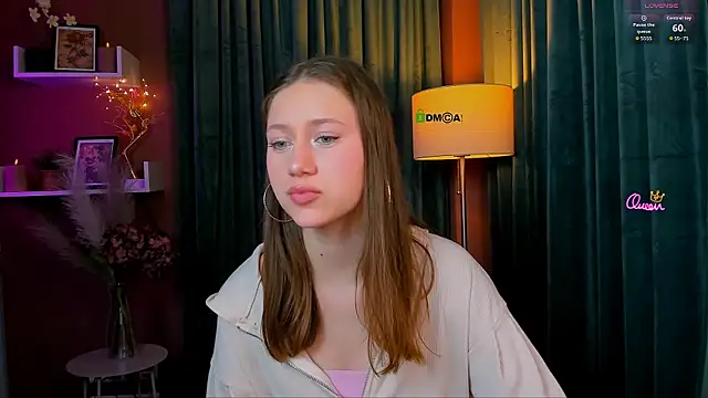 arianaa cat online show from 06/04/26, 06:47