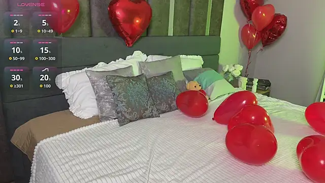 Snapshot of LillAlice chatting on 02/25/26, 12:42 LillAlice online show from 02/25/26, 12:42