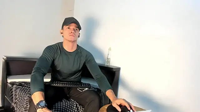 CRISTHIAN WOLF1 online show from 05/09/26, 12:27