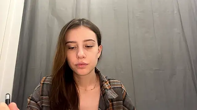 Snapshot of SofiaBlumer chatting on 02/17/26, 02:35 SofiaBlumer online show from 02/17/26, 02:35