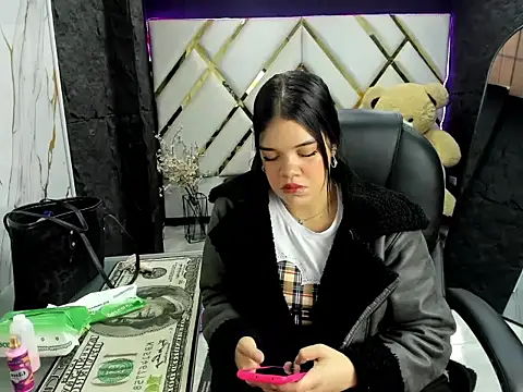  EmilySquirt online show from 03/04/26, 01:28