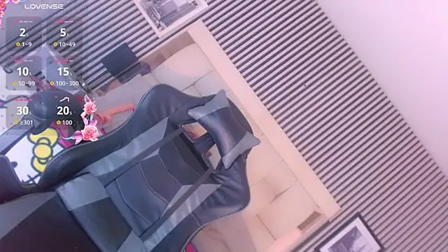 Snapshot of Sophia_Valentina chatting on 02/09/26, 12:53 Sophia Valentina online show from 02/09/26, 12:53