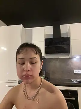 Snapshot of Just-Lilly chatting on 06/20/26, 04:10 Just-Lilly online show from 06/20/26, 04:10