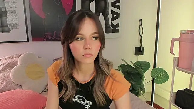 Hey lucy   online show from 03/11/26, 11:27