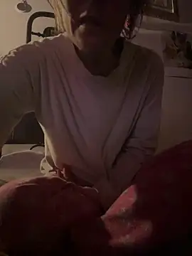 Snapshot of missgirl88 chatting on 03/01/26, 08:11 missgirl88 online show from 03/01/26, 08:11