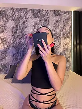 Snapshot of Mialarouse chatting on 03/02/26, 08:37 Mialarouse online show from 03/02/26, 08:37