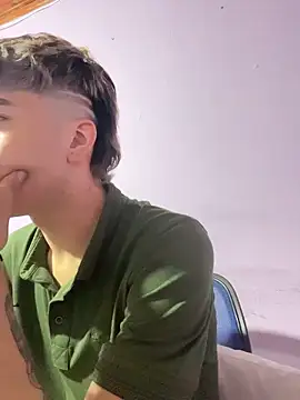 AlexanderCollman2 online show from 03/18/26, 05:43