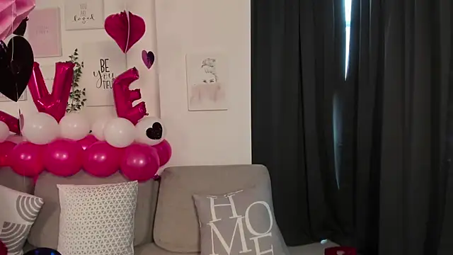 Snapshot of Sally_Dvine chatting on 02/14/26, 09:44 Sally Dvine online show from 02/14/26, 09:44