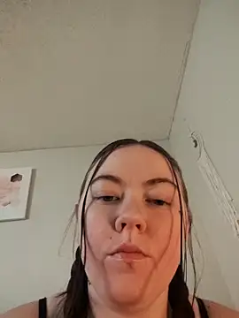 Snapshot of Ariesbabe16 chatting on 02/22/26, 01:29 Ariesbabe16 online show from 02/22/26, 01:29