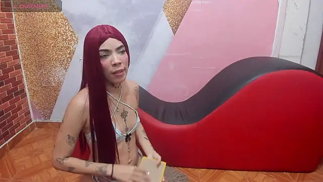 sexy brunette 1 online show from 02/16/26, 03:46