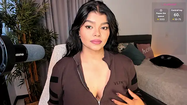 Snapshot of moonhelen chatting on 03/02/26, 11:11 moonhelen online show from 03/02/26, 11:11