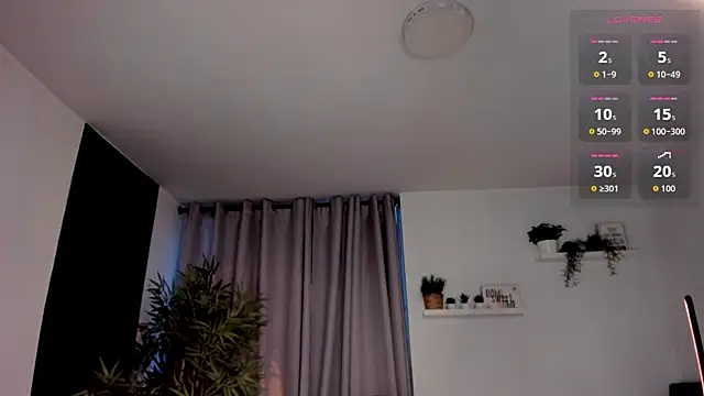 moonhelen online show from 07/15/26, 11:21