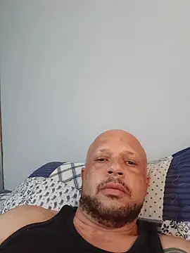 Schinna25 online show from 05/15/26, 06:48